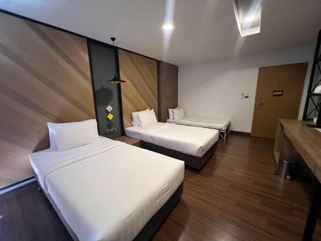 The Circle Hotel Бурирам Экстерьер фото