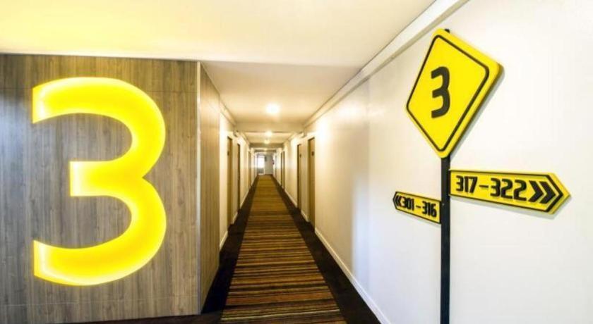 The Circle Hotel Бурирам Экстерьер фото